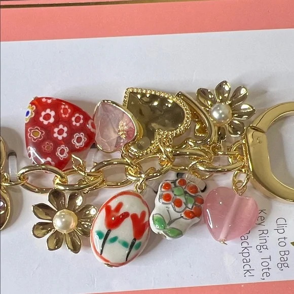 True to Form | Vintage Inspired Heart & Ceramic Bag Charm - Picture 4 of 9